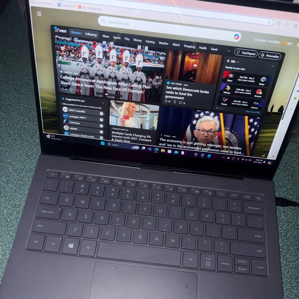 Samsung Galaxy S Notebook - Gray/Black Laptop